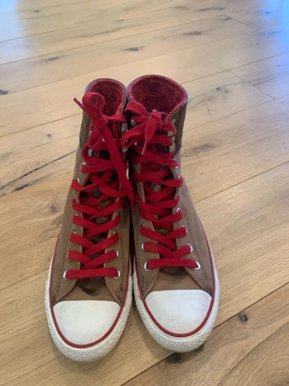 Converse Brown and Red High-Top Sneakers women’s size 8 - Picture 3 of 6